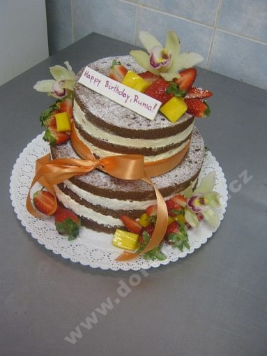 dort-dvoupatrovy-naked-cake.jpg