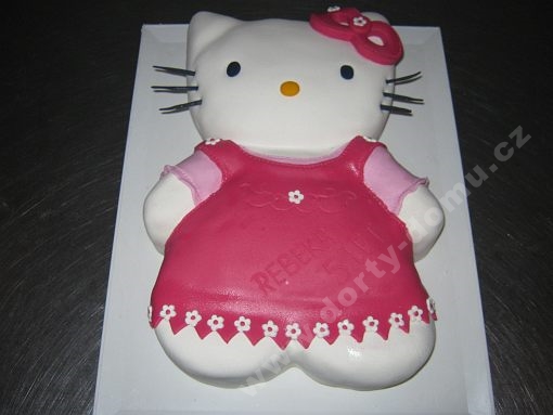 dort-hello-kitty-v-marcipanu.jpg