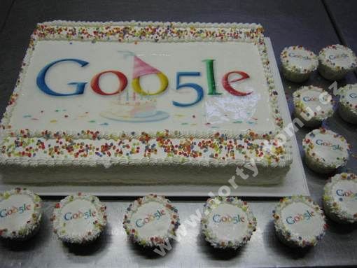 fot55-dort-google-a-cupcakes-s-logem.jpg